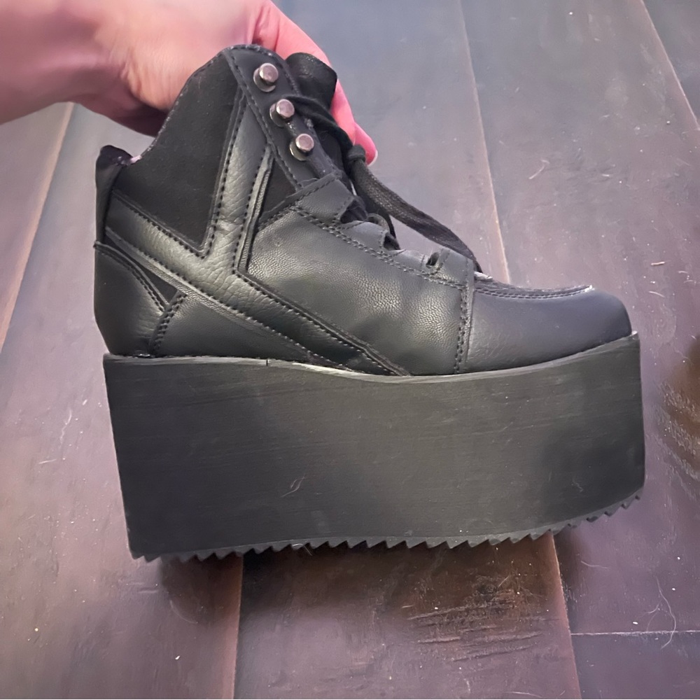 YRU Hi Qozmp Platform Shoes!